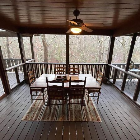 Cozy Creekfront Family Cabin-Pet Friendly -Gamerm-Hot Tub Hiawassee Ngoại thất bức ảnh