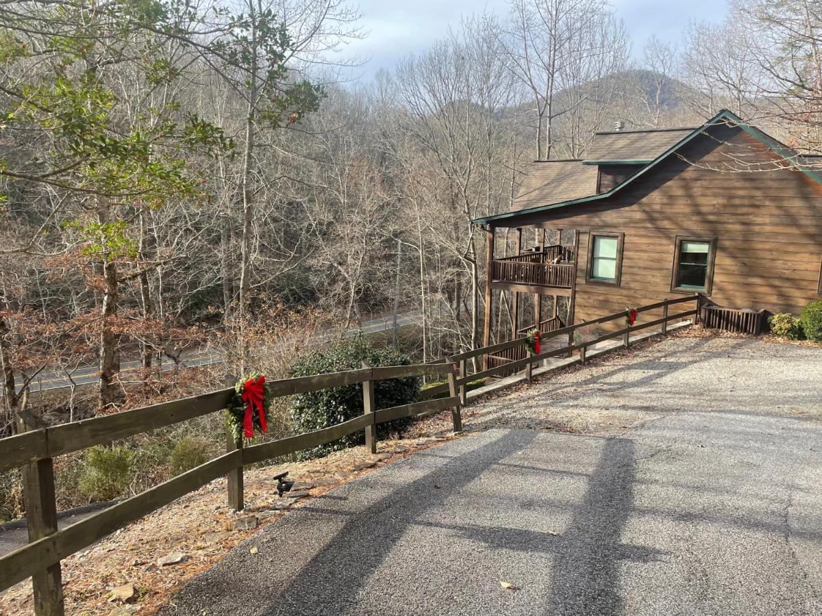 Cozy Creekfront Family Cabin-Pet Friendly -Gamerm-Hot Tub Hiawassee Ngoại thất bức ảnh