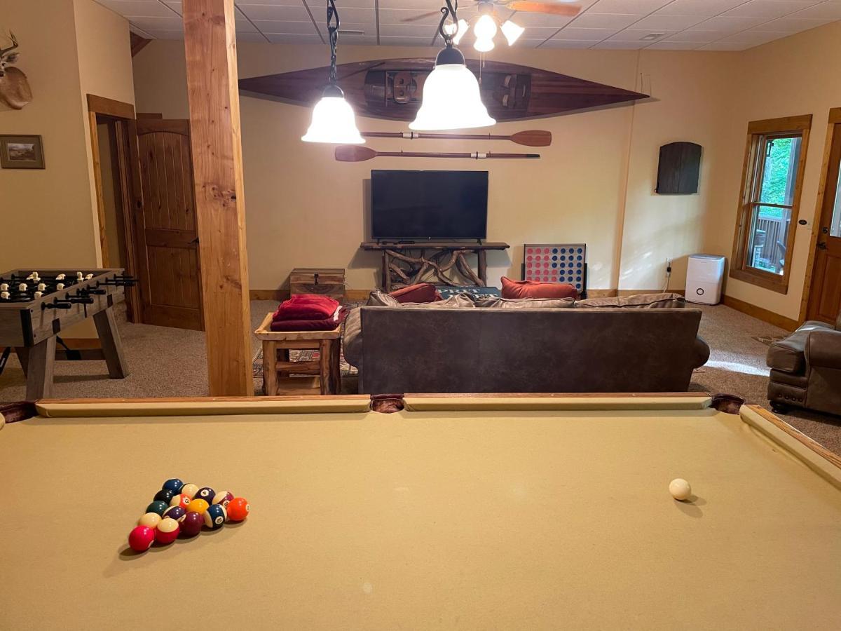 Cozy Creekfront Family Cabin-Pet Friendly -Gamerm-Hot Tub Hiawassee Ngoại thất bức ảnh