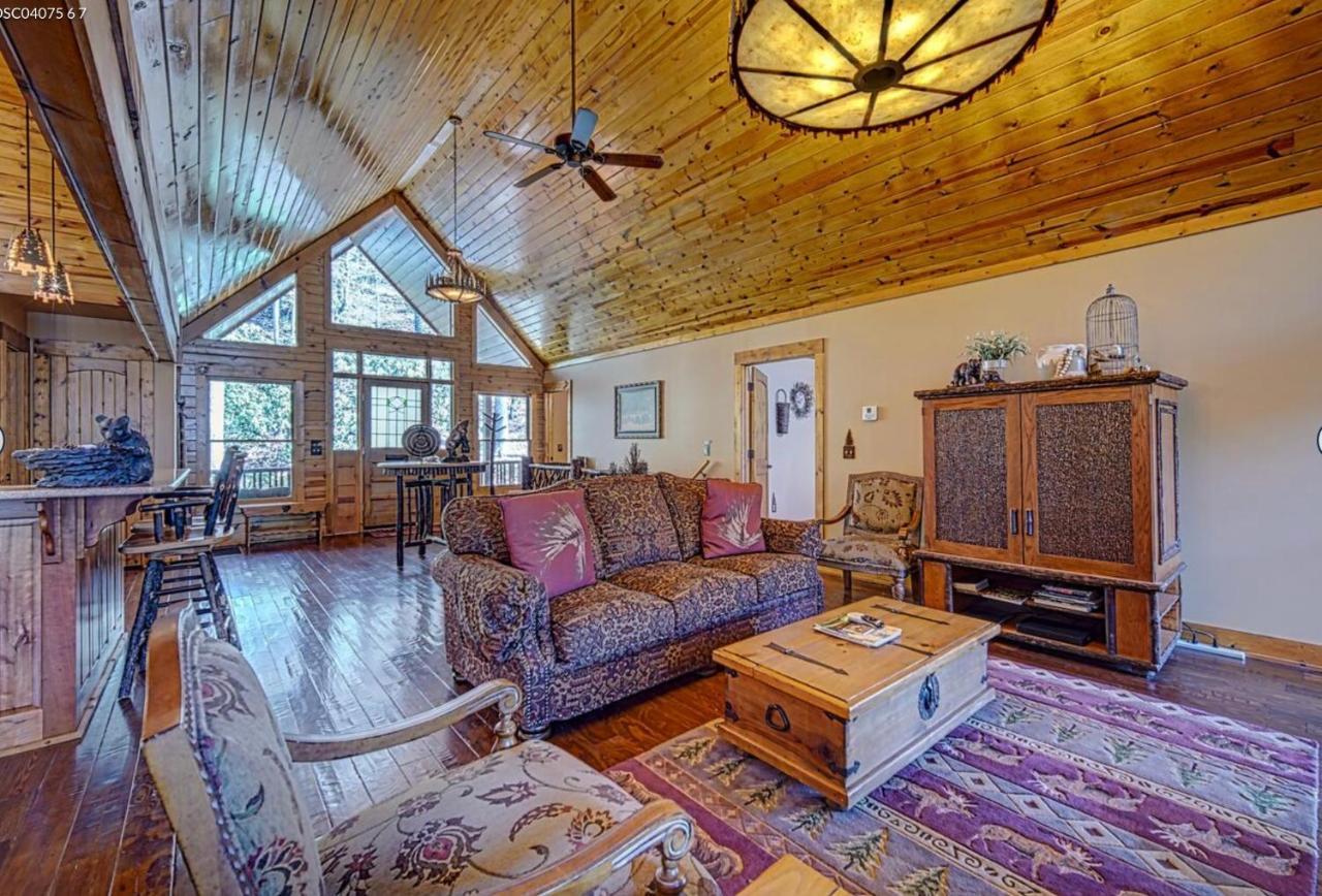 Cozy Creekfront Family Cabin-Pet Friendly -Gamerm-Hot Tub Hiawassee Ngoại thất bức ảnh
