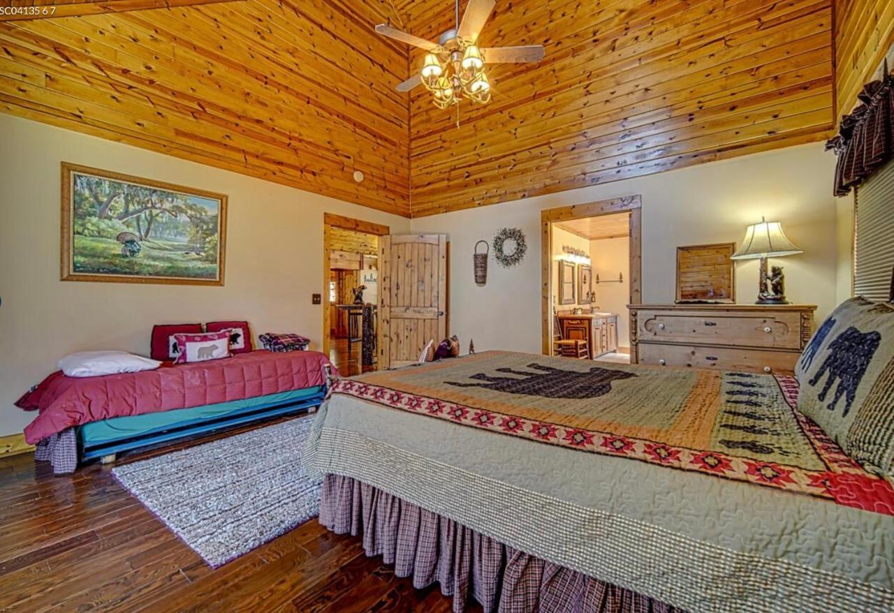 Cozy Creekfront Family Cabin-Pet Friendly -Gamerm-Hot Tub Hiawassee Ngoại thất bức ảnh