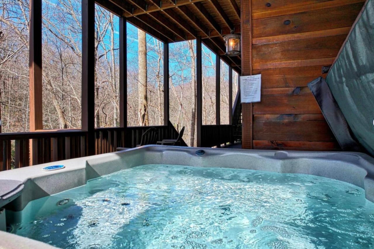 Cozy Creekfront Family Cabin-Pet Friendly -Gamerm-Hot Tub Hiawassee Ngoại thất bức ảnh