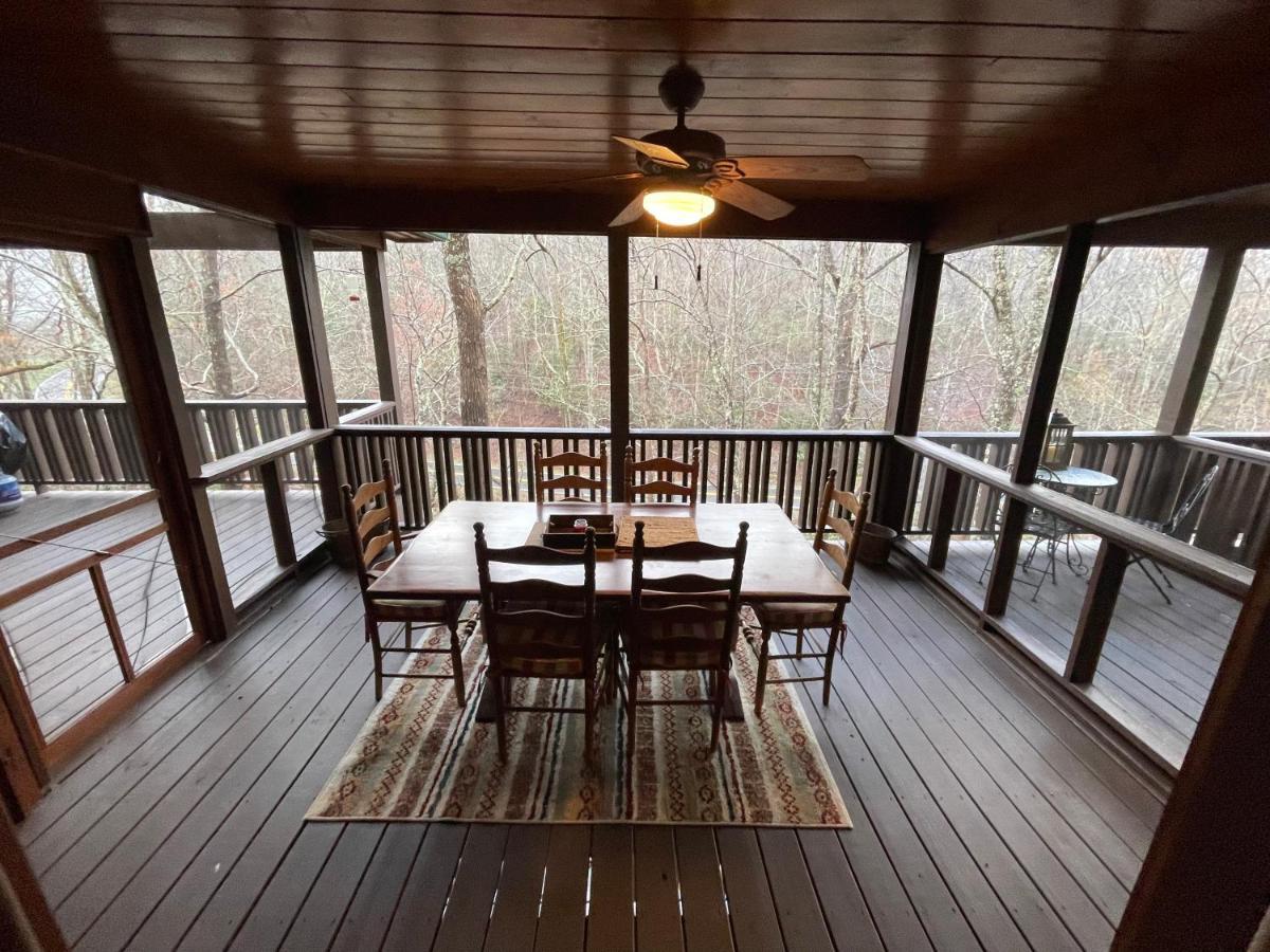 Cozy Creekfront Family Cabin-Pet Friendly -Gamerm-Hot Tub Hiawassee Ngoại thất bức ảnh