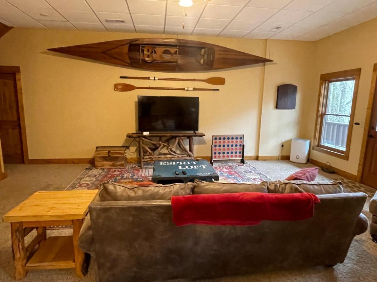 Cozy Creekfront Family Cabin-Pet Friendly -Gamerm-Hot Tub Hiawassee Ngoại thất bức ảnh
